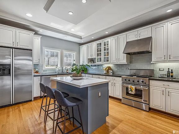 2nd image of 4509B 25th St #B