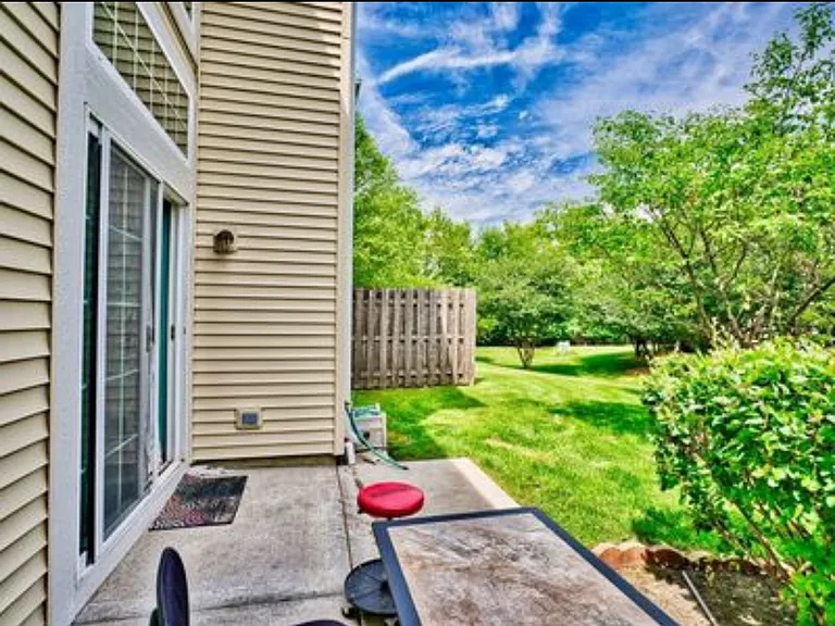 9505 Rainsford Dr — Photo 23