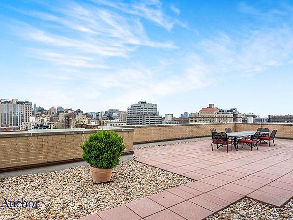 5th image of 210 E 15th St APT 2G