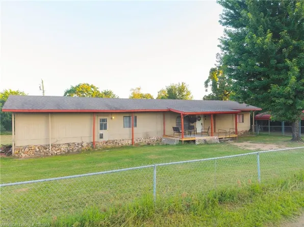 517 Hidden Oaks Rd, Alma, AR 72921