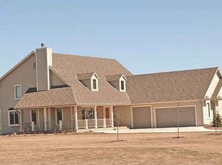 S84W33180 Brown Bear Ln, Mukwonago, WI 53149