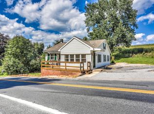 124 E Mohler Church Rd, Ephrata, PA 17522