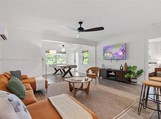 300 SW 23rd St #1-2, Fort Lauderdale, FL 33315