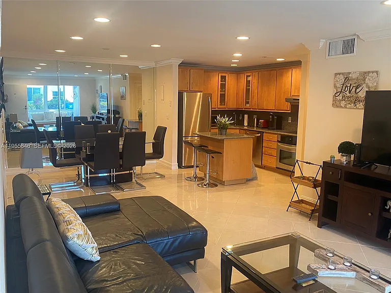6471 Bay Club Dr #2 — Photo 10