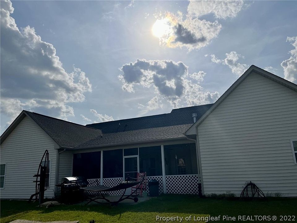 2nd image of 1052 Ronald Reagan Dr