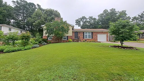 320 Rosemont Rd SE Photo 1