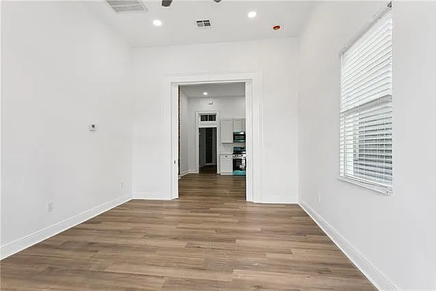 1537 Louisa St — Photo 3