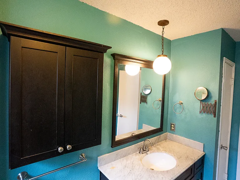 9904 Briar Ridge Dr — Photo 15