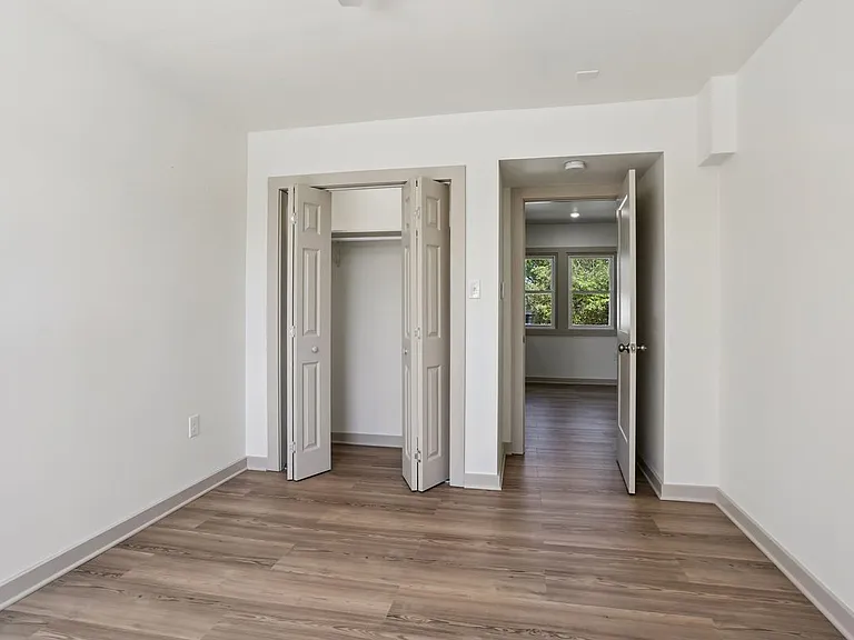 720 Spain St #2B — Photo 8