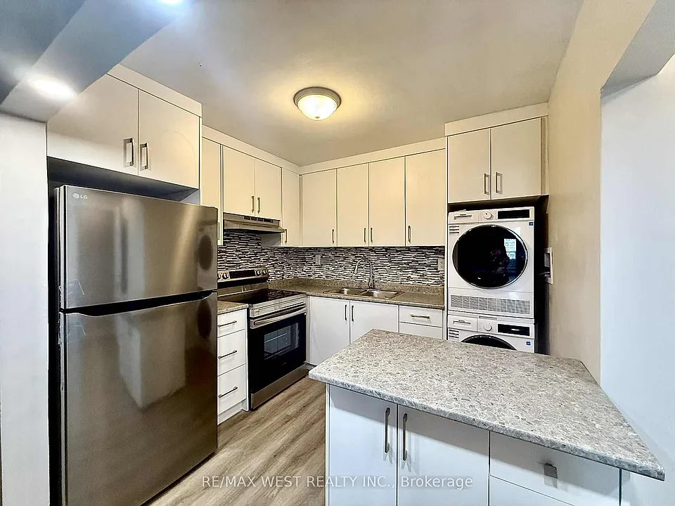 402 Royal York Rd #2