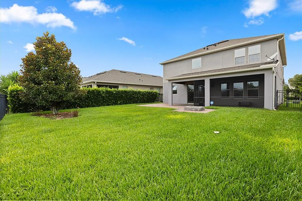 5 bed, 4.0 bath, 2840 sqft, $4,950 — Photo 4