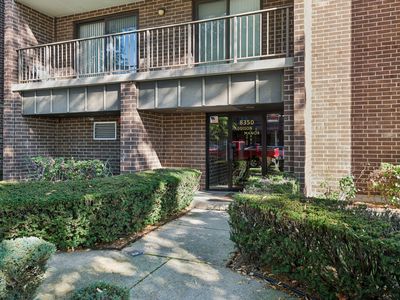 8350 W Addison St APT 101, Chicago, IL, 60634