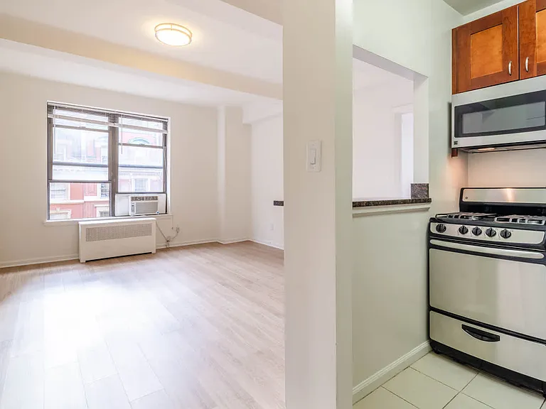41 W 86th St #15B — Photo 7