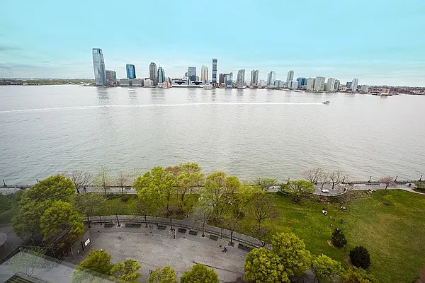 Rented by LG Fairmont Group | media 30