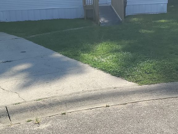2nd image of 1211 Stoneybrook Dr