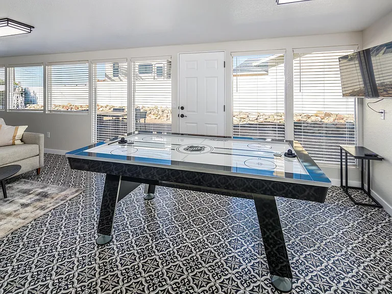 2199 Cosnina Dr — Photo 38