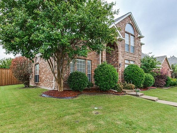 2nd image of 1830 Bur Oak Dr