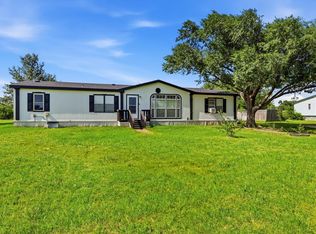 5894 Stone Creek Dr, Sanger, TX 76266