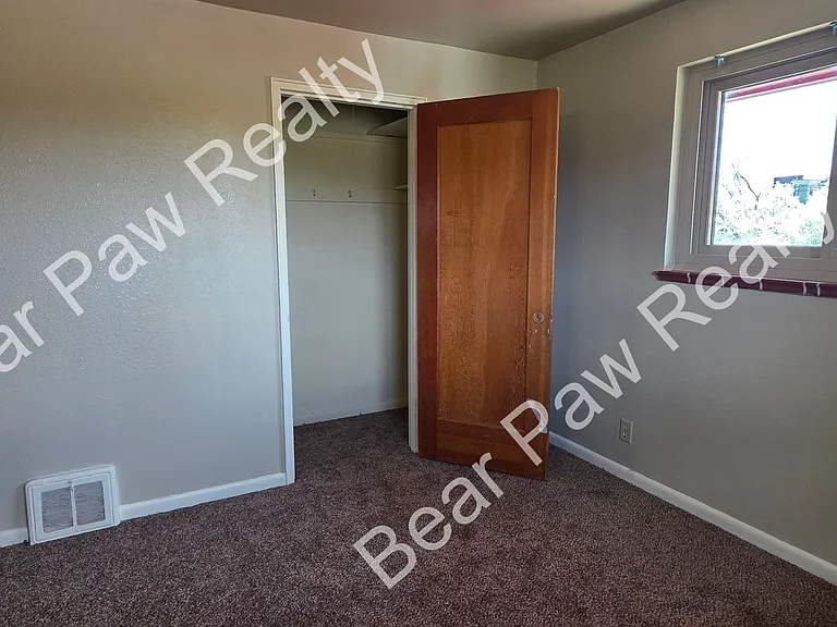 1839 Fremont Ave — Photo 8