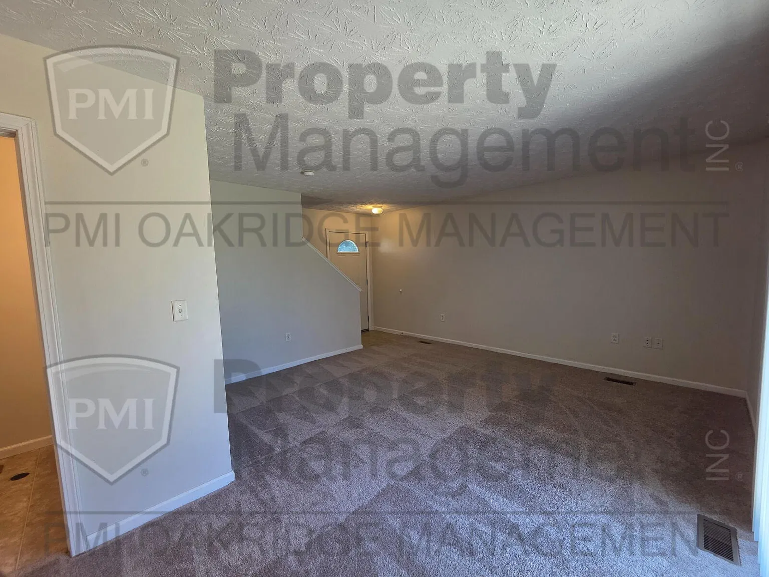 2 bed, 1.5 bath, 945 sqft, $1,295 — Photo 3