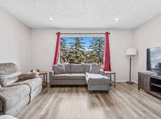 84 E Falconridge Pl NE, Calgary, AB T3J 1A6