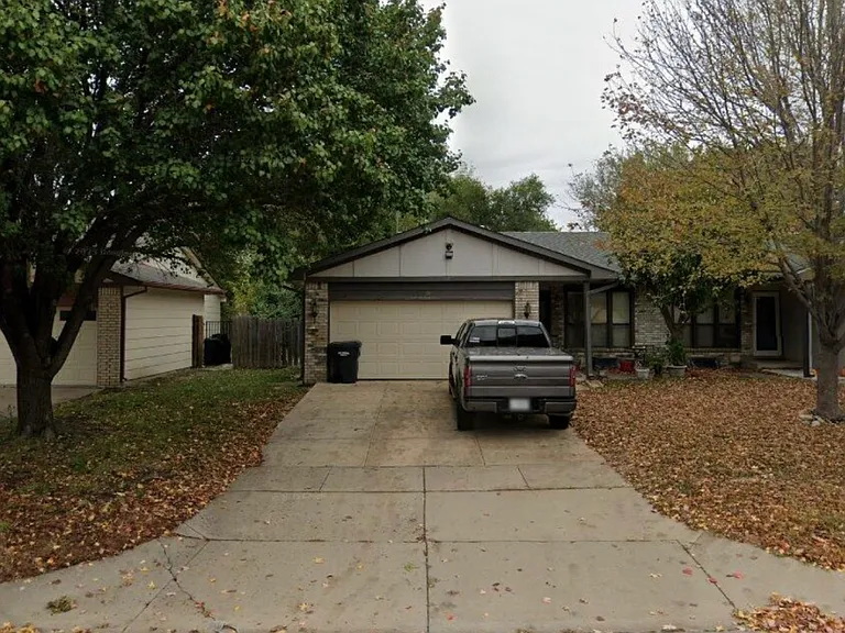 8718 E Boston St — Photo 2