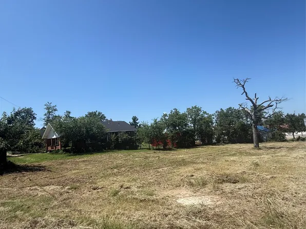 1220 Division St, Sulphur, OK 73086