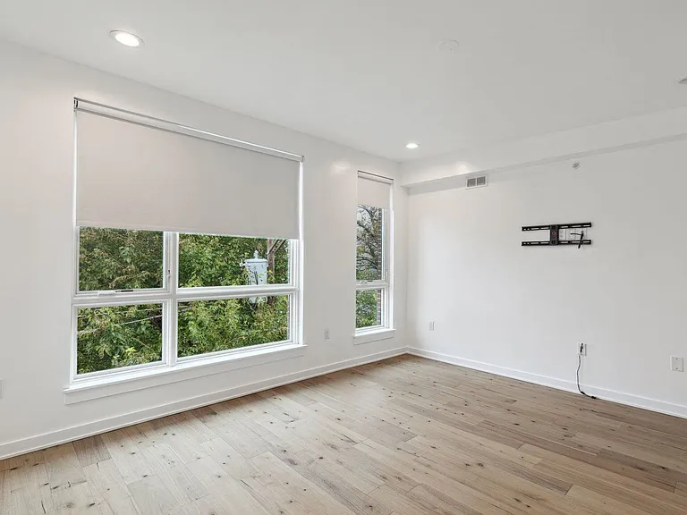 2219 N Hope St — Photo 15