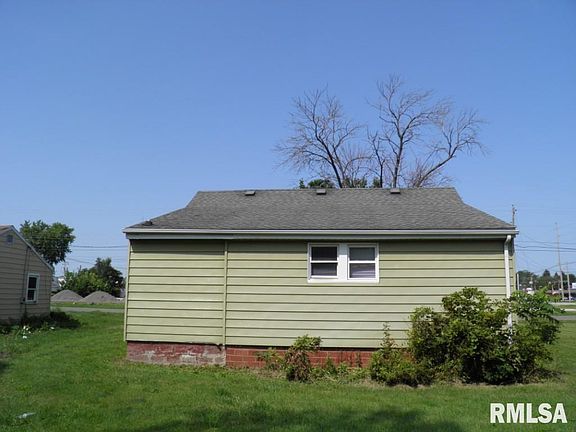 2nd image of 1465 N Monroe St