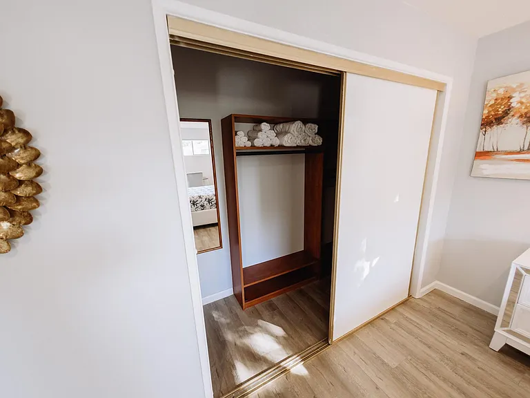 11153 Morrison St — Photo 40