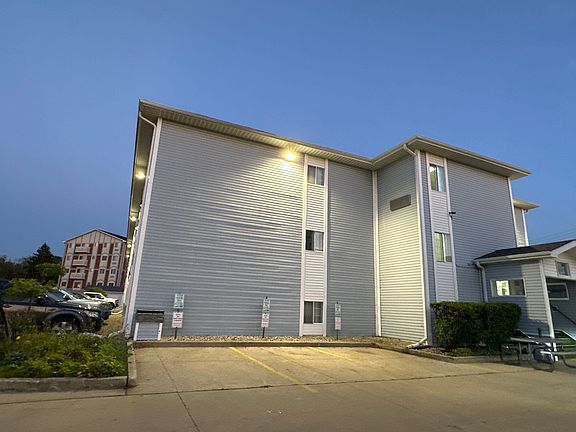 2nd image of 3130 W Monroe St