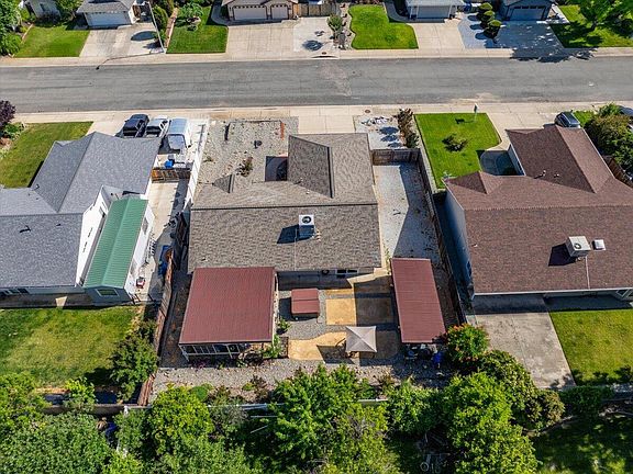 4th image of 2572 Dewberry Dr