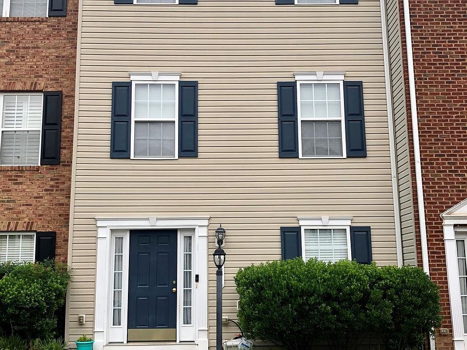 1st image of 107 Windjammer Ct