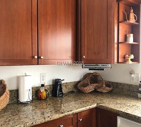 4th image of 6812 Creekside Ln
