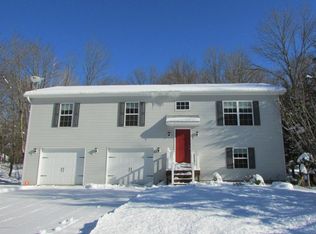 104 Lisa Lake Ct, Drums, PA 18222