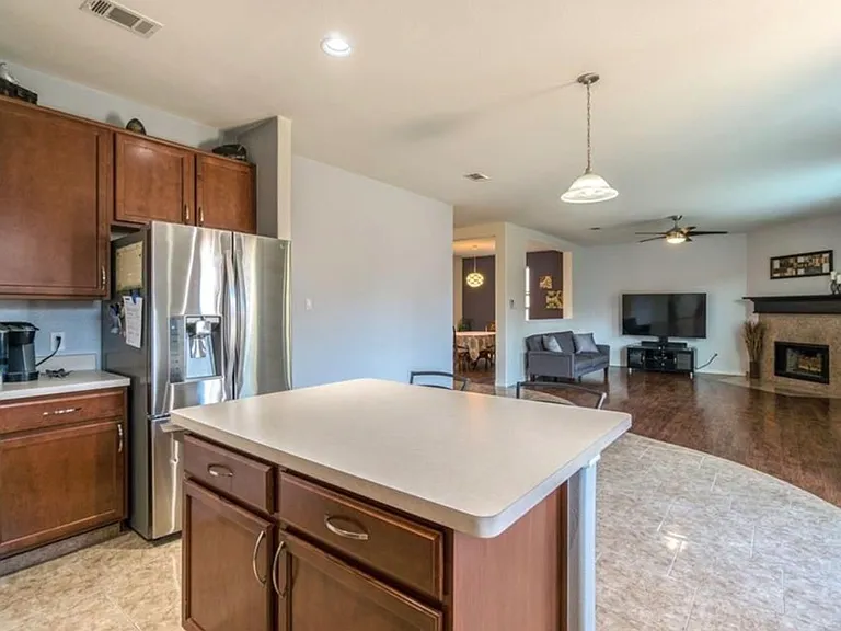 5425 Shady Springs Trl — Photo 5