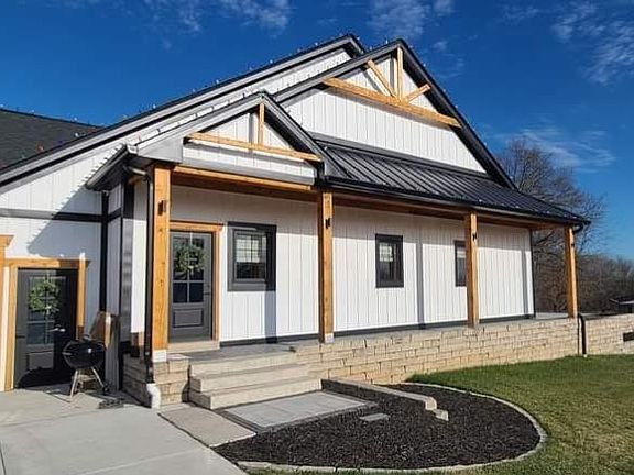 3rd image of 350 Birkhead Rd