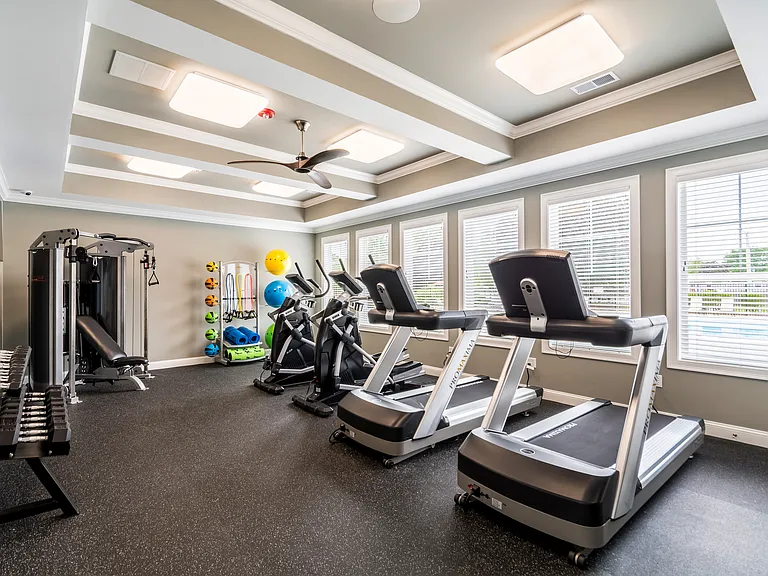 Bayside Country Club Apartments — Photo 15