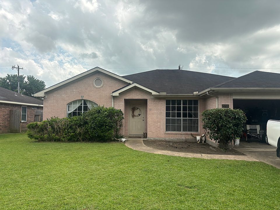 2nd image of 2701 Quail Run Dr
