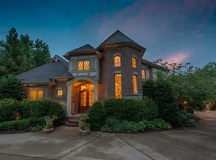 8201 Victoria Lake Dr, Waxhaw, NC 28173