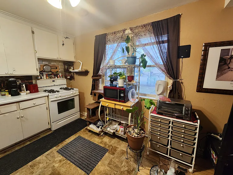 2120 Minnehaha Ave #2 — Photo 4