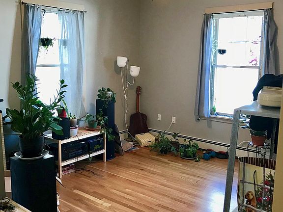 3rd image of 1-20 Briggs St #1