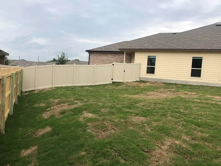 351 Joanne Loop #A — Photo 16