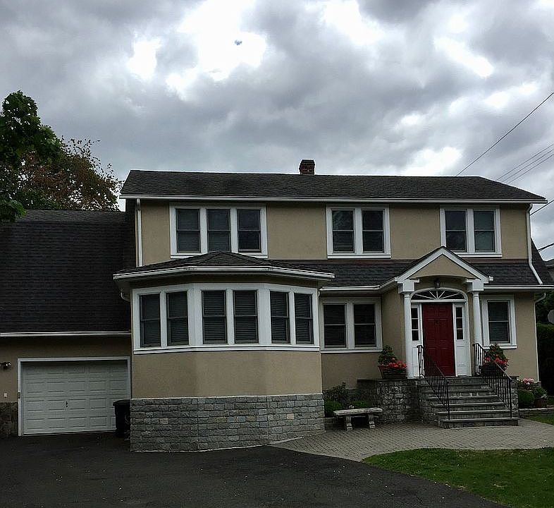 2 Story stucco Colonial 