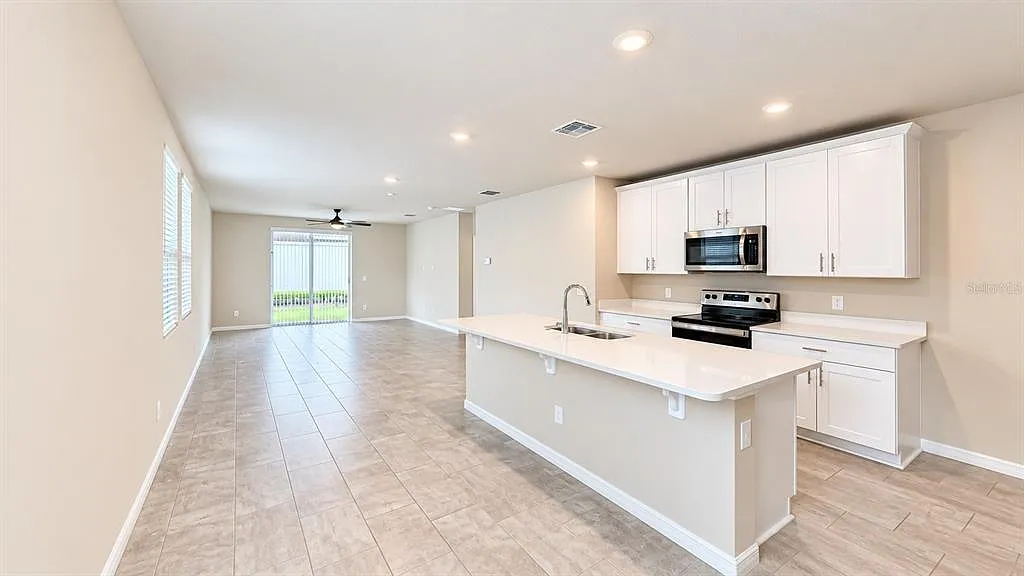 4 bed, 2.0 bath, 1688 sqft, $2,150 — Photo 4