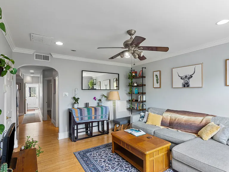 Spacious sunny living room