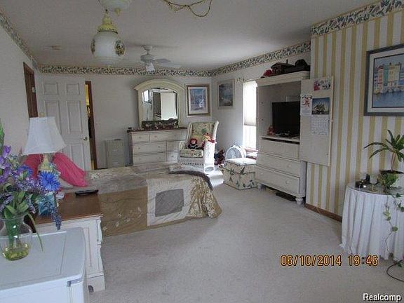 3rd image of 52397 Creek Ln