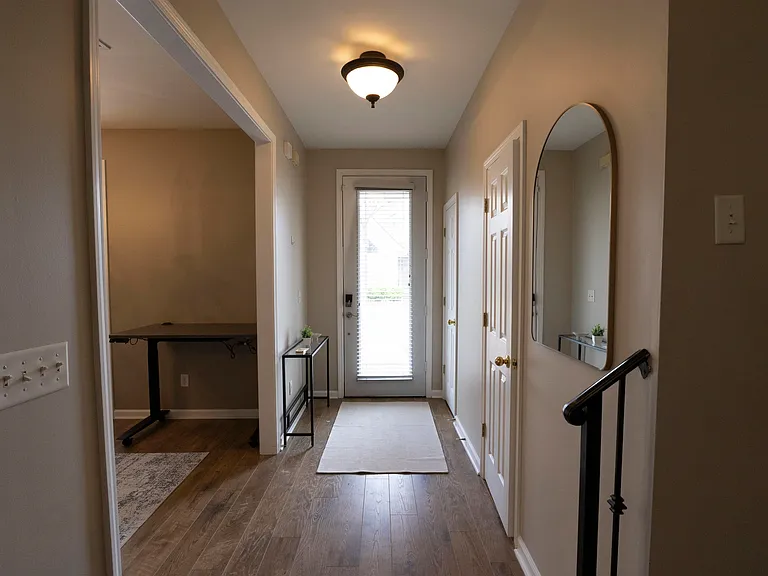 1226 Isle Bay Dr — Photo 4