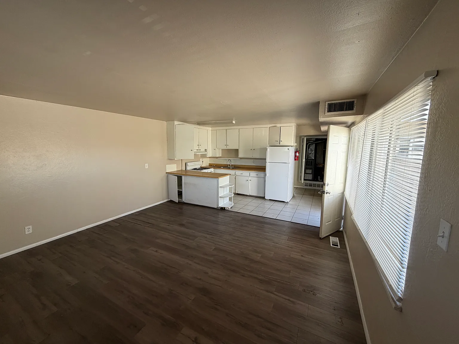 2BR with HUGE Private Patio = Second Living Area! — Photo 4