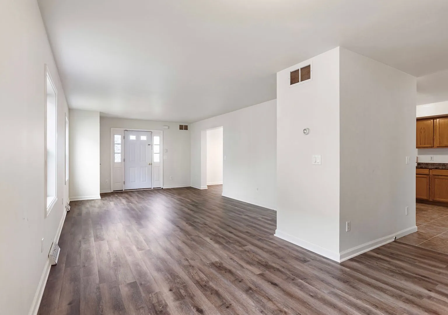 Convenient location- Showing Saturday 8/29 2pm-2:15pm — Photo 4